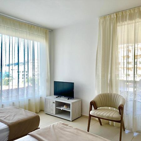 Bellavista Apartments Bougainville Bay Sarande Bagian luar foto