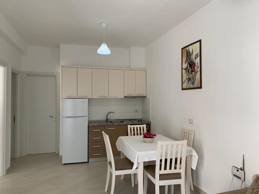 Bellavista Apartments Bougainville Bay Sarande Bagian luar foto
