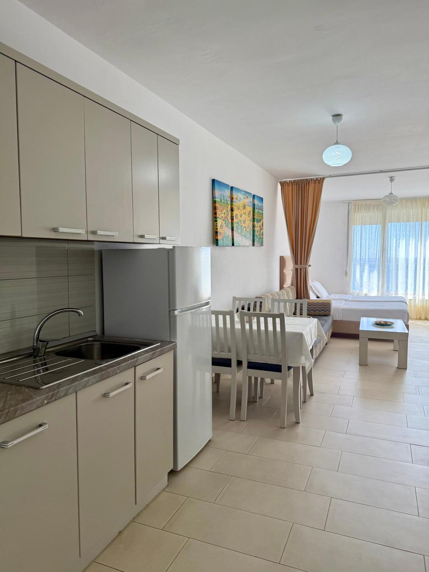 Bellavista Apartments Bougainville Bay Sarande Bagian luar foto