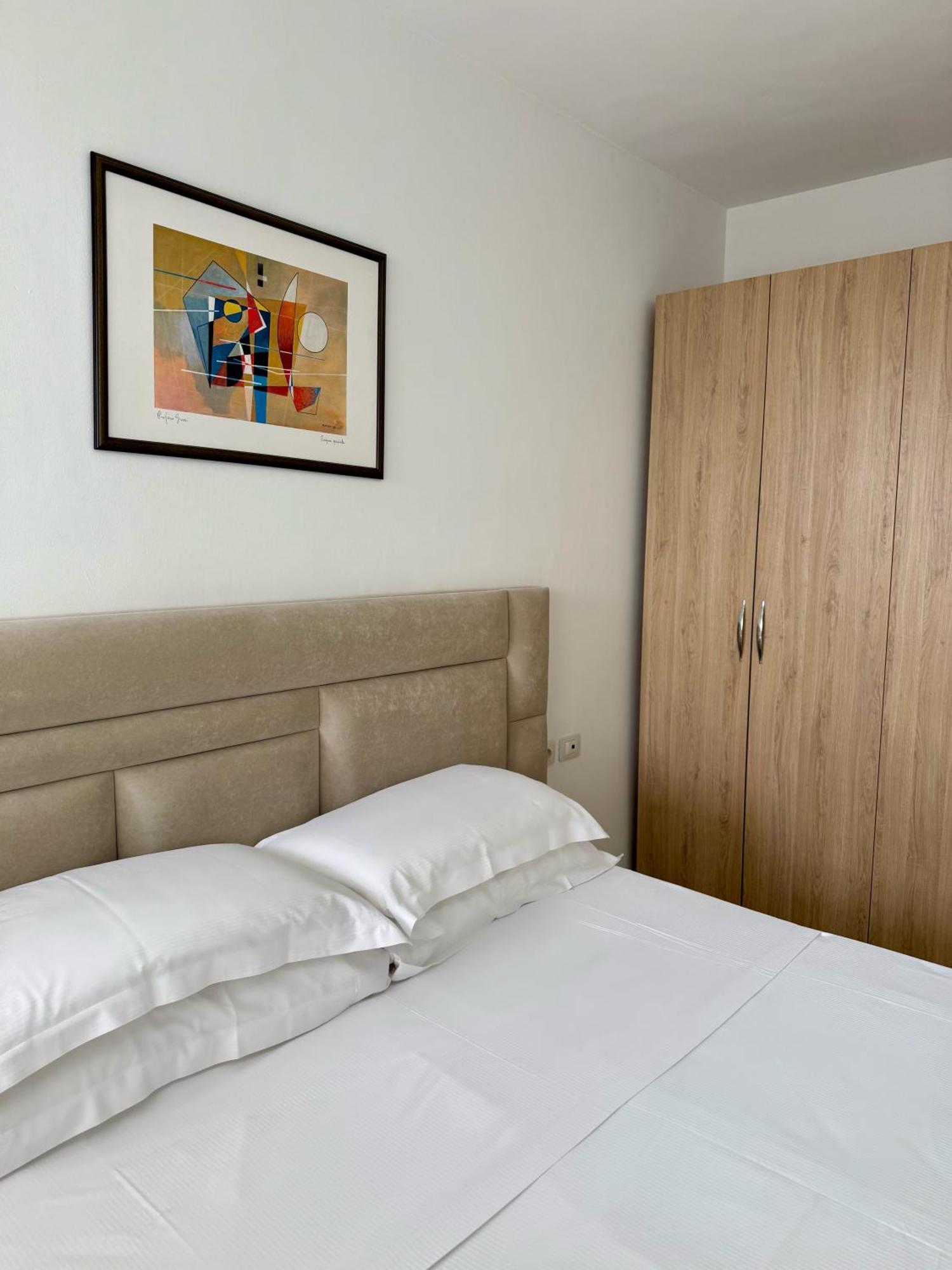 Bellavista Apartments Bougainville Bay Sarande Bagian luar foto
